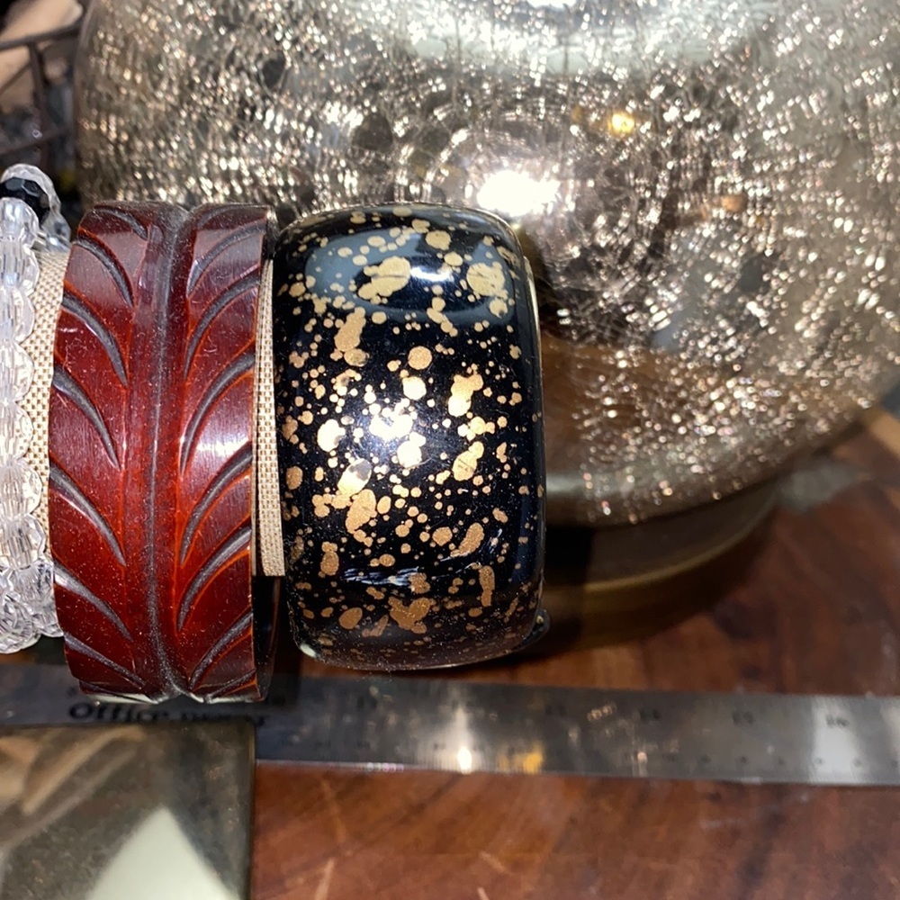 Black & speckled gold hinge cuff 1.5” bracelet jewelry statement accessory piece - Picture 2 of 6